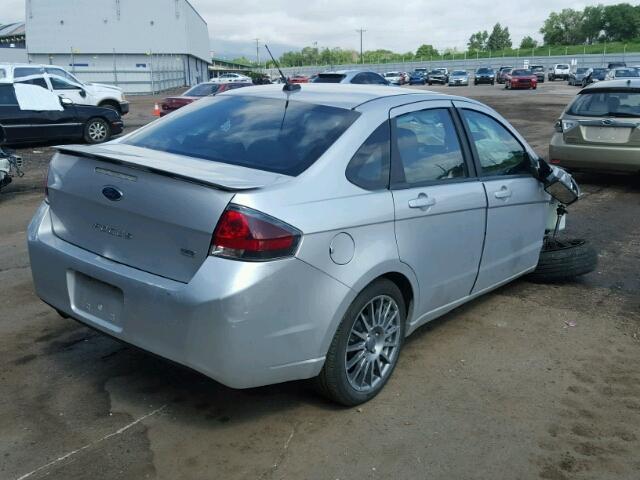 1FAHP3GN2AW273205 - 2010 FORD FOCUS SES SILVER photo 4