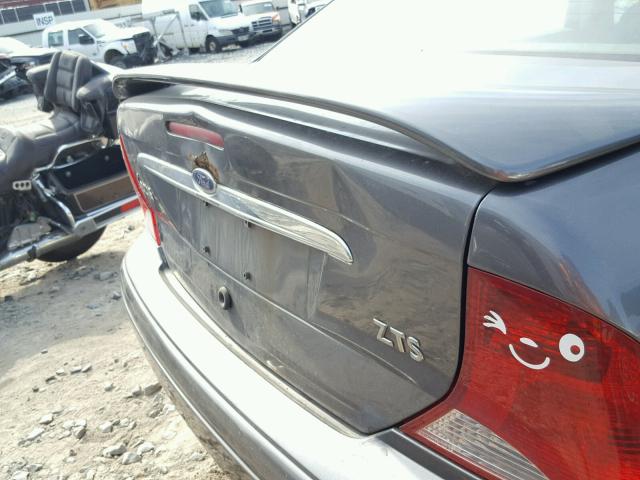 1FAFP38372W345683 - 2002 FORD FOCUS ZTS GRAY photo 9