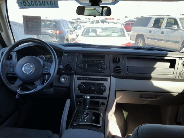 1J8HH48KX6C174361 - 2006 JEEP COMMANDER SILVER photo 9