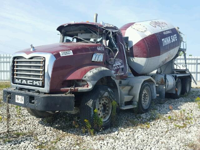 1M2AX13C1BM014606 - 2011 MACK 800 GU800 MAROON photo 2