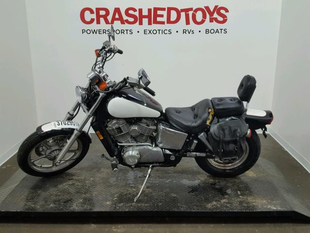 1HFSC1812RA804025 - 1994 HONDA VT1100 C BLACK photo 3