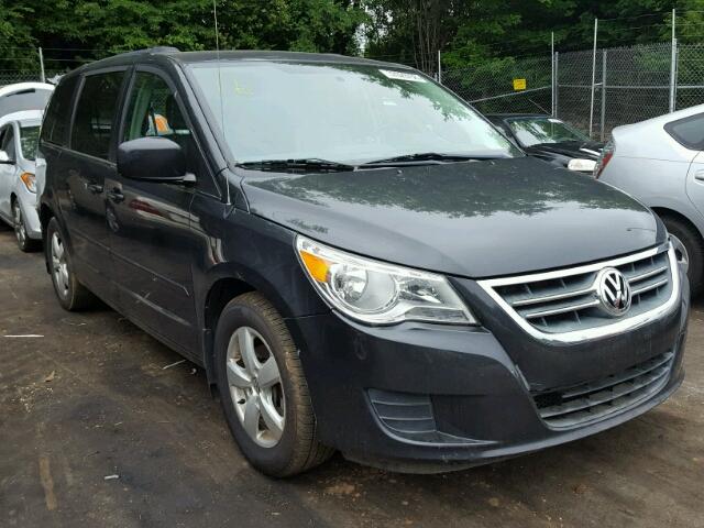 2V4RW3DG3BR716923 - 2011 VOLKSWAGEN ROUTAN SE BLACK photo 1