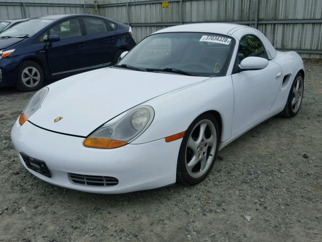 WP0CA2987XU622029 - 1999 PORSCHE BOXSTER WHITE photo 2