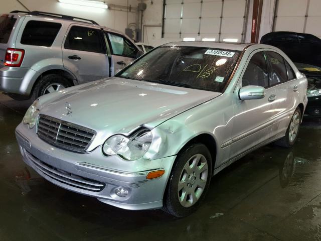 WDBRF56H06F734352 - 2006 MERCEDES-BENZ C 350 SILVER photo 2