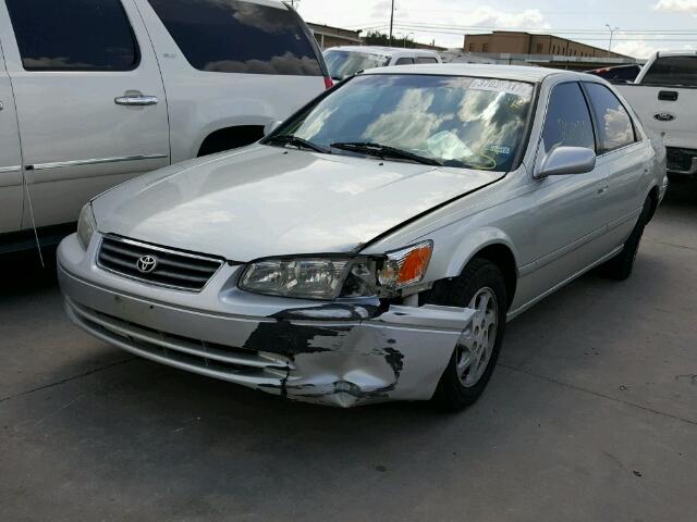 JT2BG22K9Y0497245 - 2000 TOYOTA CAMRY CE/L SILVER photo 2