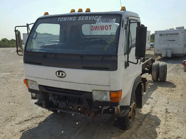 JNAMCU2H31AD60027 - 2001 NISSAN DIESEL UD1800 CS WHITE photo 2