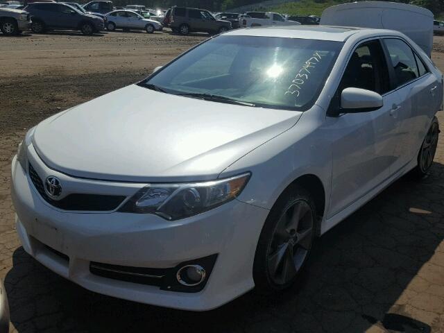 4T1BF1FK1CU623397 - 2012 TOYOTA CAMRY BASE WHITE photo 2