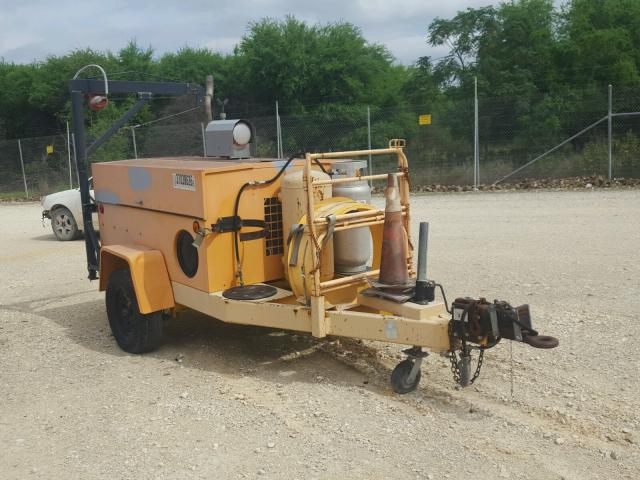 1T9US0617XS055772 - 2000 CHALET TRAILER ORANGE photo 1