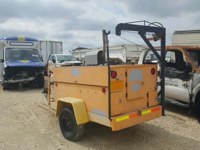 1T9US0617XS055772 - 2000 CHALET TRAILER ORANGE photo 3