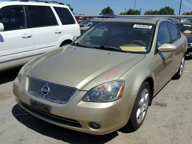 1N4BL11D72C217026 - 2002 NISSAN ALTIMA SE GOLD photo 2