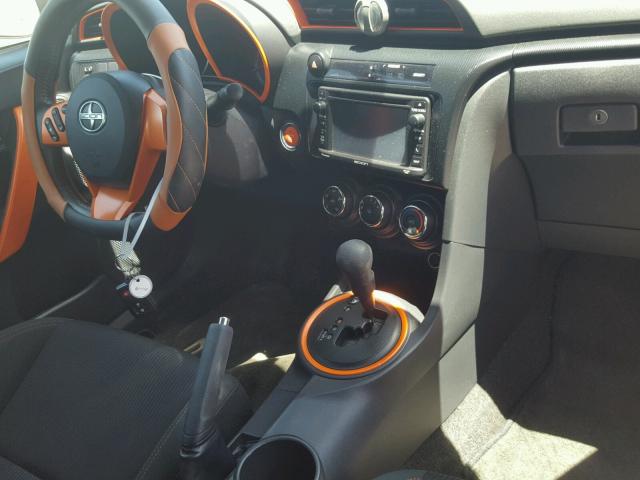 JTKJF5C79FJ006030 - 2015 TOYOTA SCION TC ORANGE photo 9