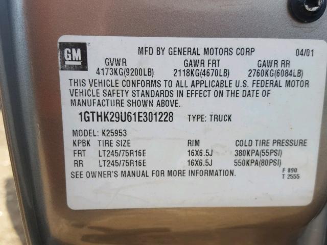 1GTHK29U61E301228 - 2001 GMC SIERRA K25 SILVER photo 10