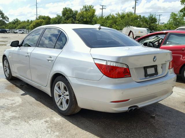 WBANV1C50AC445078 - 2010 BMW 528 XI SILVER photo 3