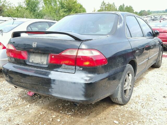 1HGCG1643XA060515 - 1999 HONDA ACCORD LX BLACK photo 4