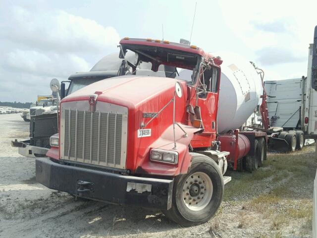 1NKDL70X4DJ369490 - 2013 KENWORTH CONSTRUCTI RED photo 2