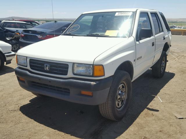 4S6CK58V1V4414556 - 1997 HONDA PASSPORT E WHITE photo 2