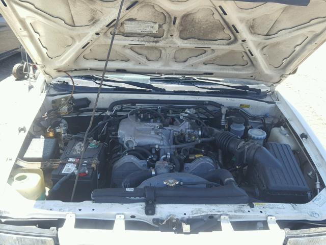 4S6CK58V1V4414556 - 1997 HONDA PASSPORT E WHITE photo 7