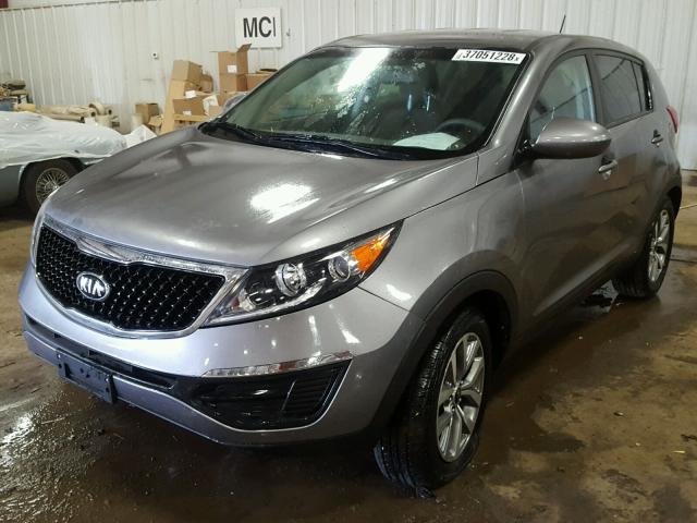 KNDPB3AC1G7814615 - 2016 KIA SPORTAGE L GRAY photo 2