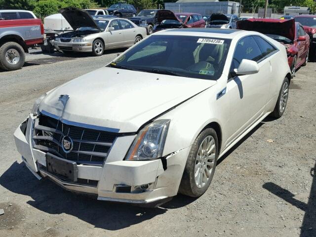 1G6DL1ED2B0155164 - 2011 CADILLAC CTS PERFOR WHITE photo 2