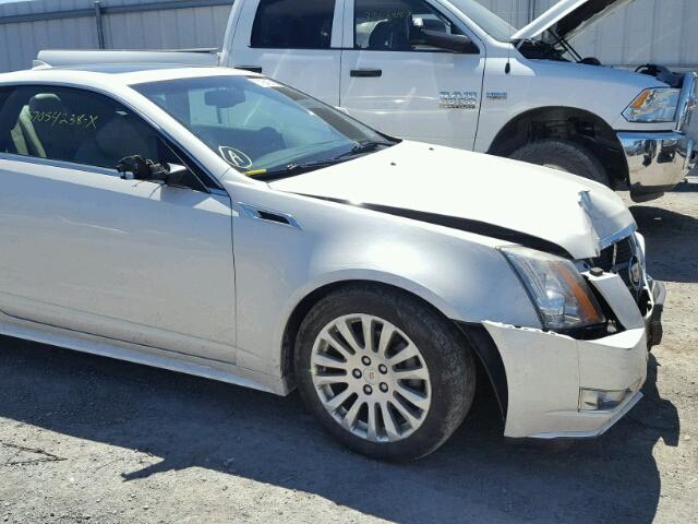 1G6DL1ED2B0155164 - 2011 CADILLAC CTS PERFOR WHITE photo 9