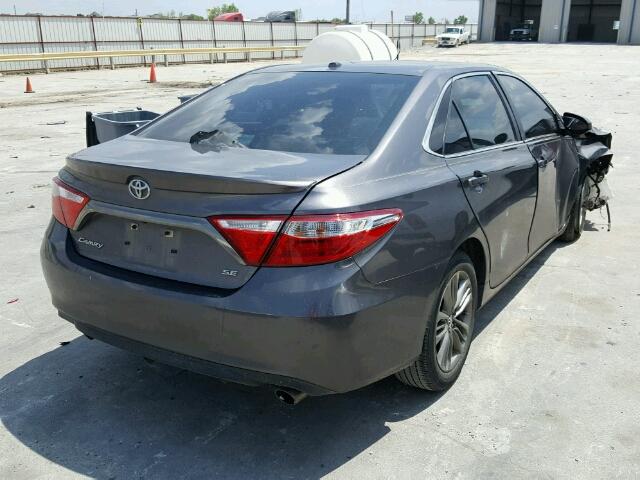 4T1BF1FK5FU112022 - 2015 TOYOTA CAMRY LE GRAY photo 4