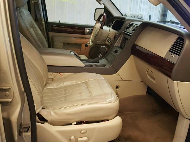 5LMFU28R74LJ15561 - 2004 LINCOLN NAVIGATOR TAN photo 5