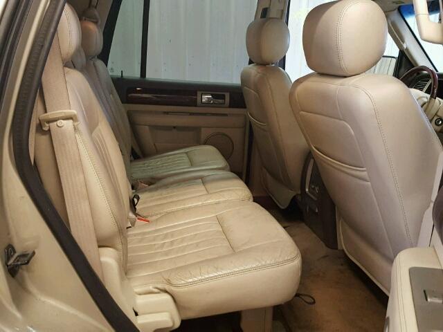 5LMFU28R74LJ15561 - 2004 LINCOLN NAVIGATOR TAN photo 6