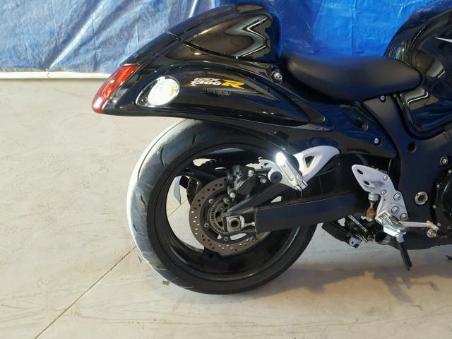 JS1GX72B5E2100070 - 2014 SUZUKI GSX1300 RA BLACK photo 6