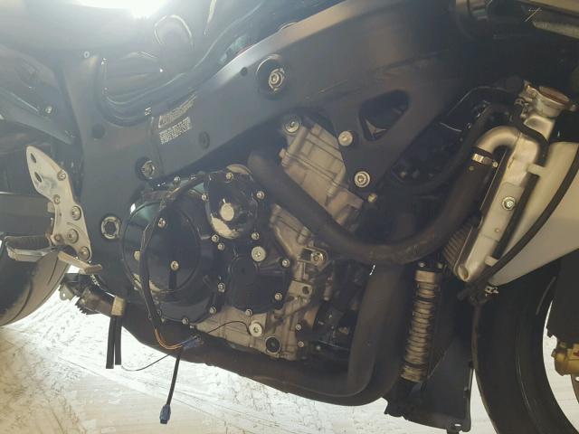 JS1GX72B5E2100070 - 2014 SUZUKI GSX1300 RA BLACK photo 7