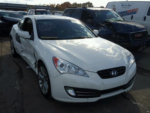 KMHHU6KH7BU064136 - 2011 HYUNDAI GENESIS CO WHITE photo 1