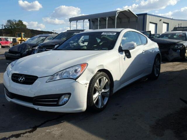 KMHHU6KH7BU064136 - 2011 HYUNDAI GENESIS CO WHITE photo 2