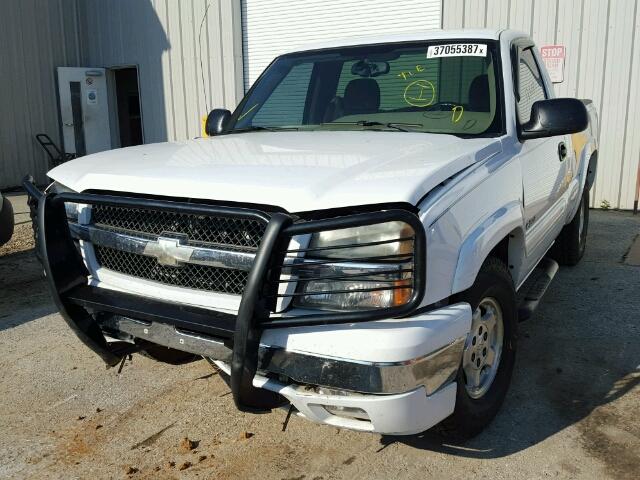 1GCEK14T54Z294037 - 2004 CHEVROLET SILVERADO WHITE photo 2