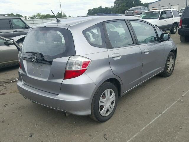 JHMGE88249S025049 - 2009 HONDA FIT GRAY photo 4