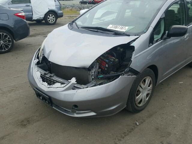 JHMGE88249S025049 - 2009 HONDA FIT GRAY photo 9