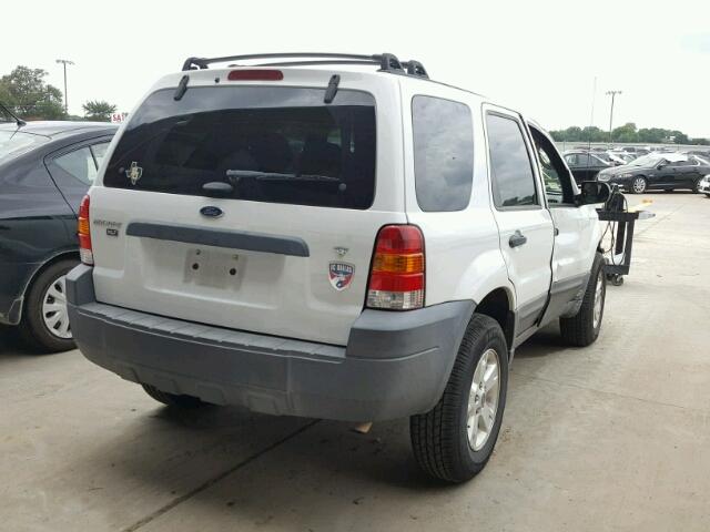 1FMCU03127KA41309 - 2007 FORD ESCAPE WHITE photo 4