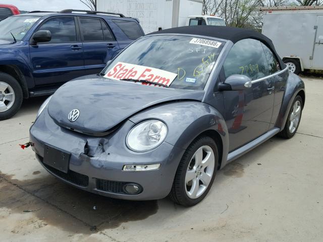 3VWSF31YX6M311385 - 2006 VOLKSWAGEN NEW BEETLE 灰色 照片 2