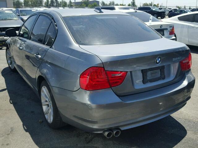 WBAPK5G58BNN28881 - 2011 BMW 328 XI SUL SILVER photo 3