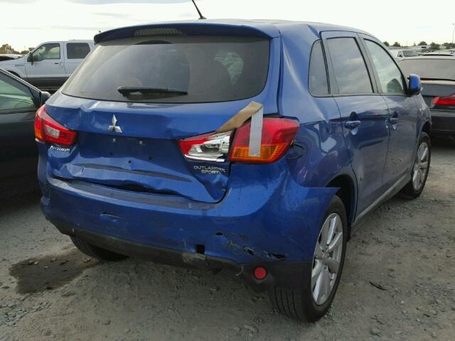 4A4AP3AU2FE009113 - 2015 MITSUBISHI OUTLANDER BLUE photo 4