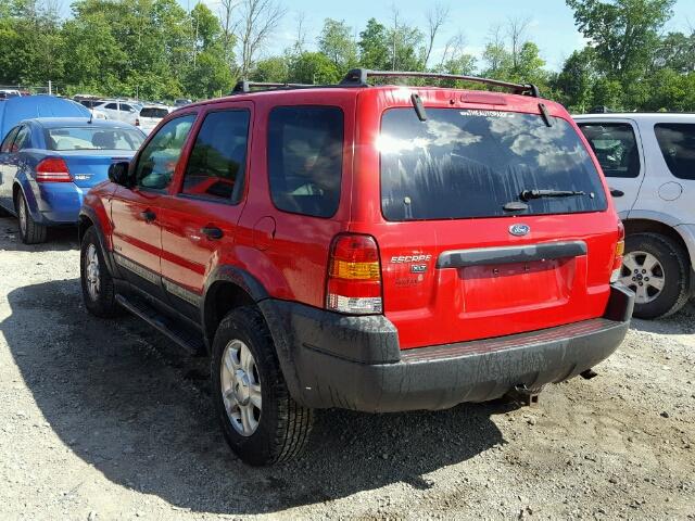 1FMYU04142KD81154 - 2002 FORD ESCAPE XLT RED photo 3