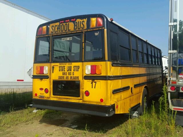 4UZABPDU8DCBT1202 - 2013 FREIGHTLINER CHASSIS B2 YELLOW photo 4