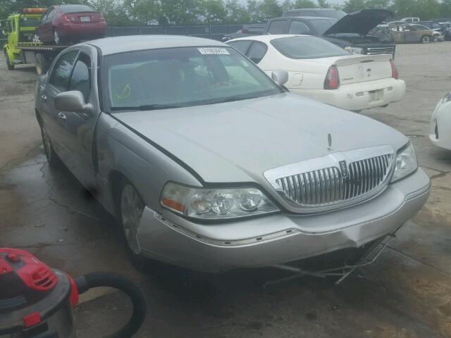 1LNHM81W67Y624062 - 2007 LINCOLN TOWN CAR S SILVER photo 1