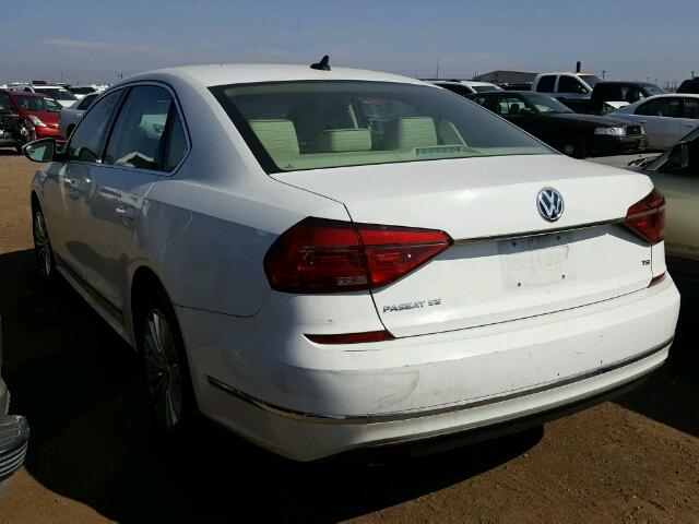 1VWBS7A34GC037014 - 2016 VOLKSWAGEN PASSAT SE WHITE photo 3