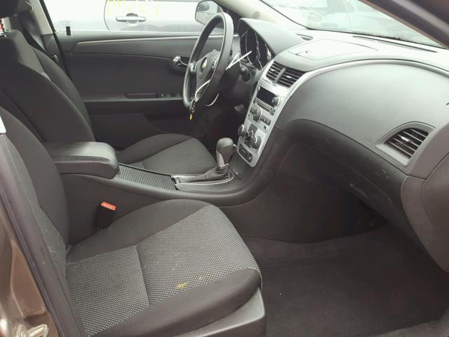 1G1ZC5E10BF272165 - 2011 CHEVROLET MALIBU 1LT ვერცხლისფერი ფოტო 5