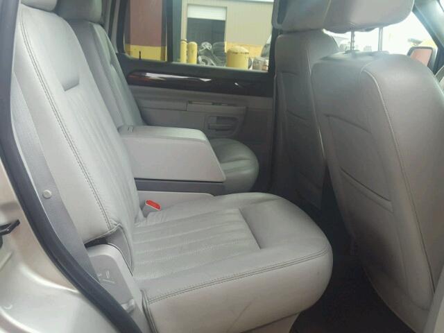 5LMEU68H14ZJ47333 - 2004 LINCOLN AVIATOR 银色 照片 6