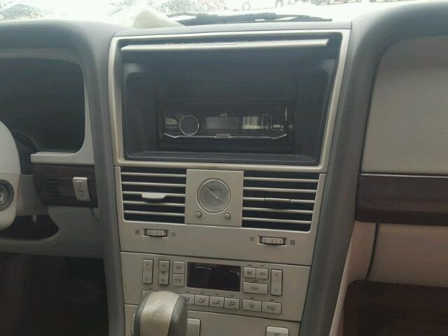 5LMEU68H14ZJ47333 - 2004 LINCOLN AVIATOR 银色 照片 9