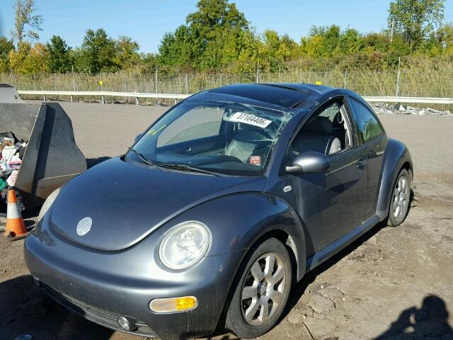 3VWDD21C23M428340 - 2003 VOLKSWAGEN NEW BEETLE GRAY photo 2