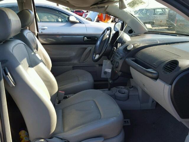 3VWDD21C23M428340 - 2003 VOLKSWAGEN NEW BEETLE 灰色 照片 5