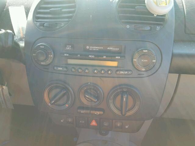 3VWDD21C23M428340 - 2003 VOLKSWAGEN NEW BEETLE 灰色 照片 9