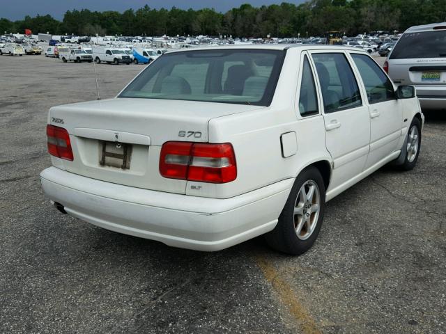 YV1LS5679W2539300 - 1998 VOLVO S70 GLT WHITE photo 4