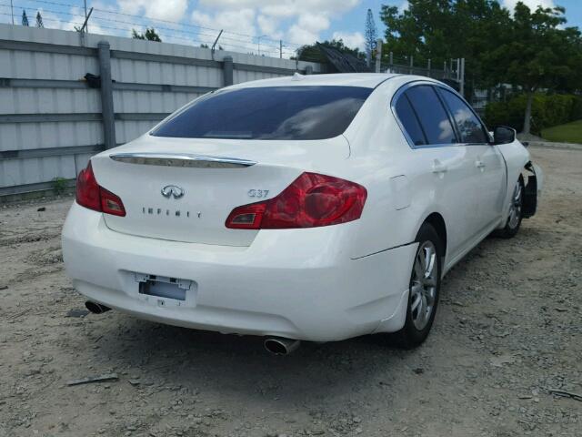 JNKCV61E09M309158 - 2009 INFINITI G37 BASE WHITE photo 4